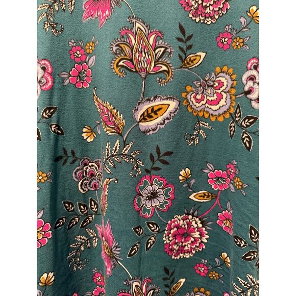 Eye Candy XLarge Floral Top - Picture 3 of 7